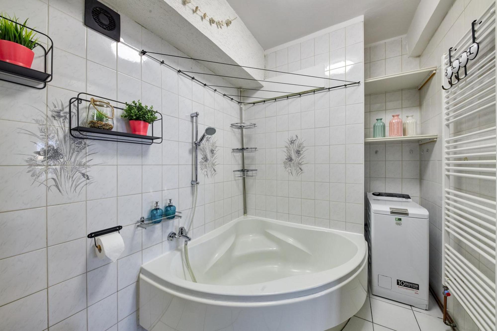 Mahalo Apartment บราติสลาวา ภายนอก รูปภาพ