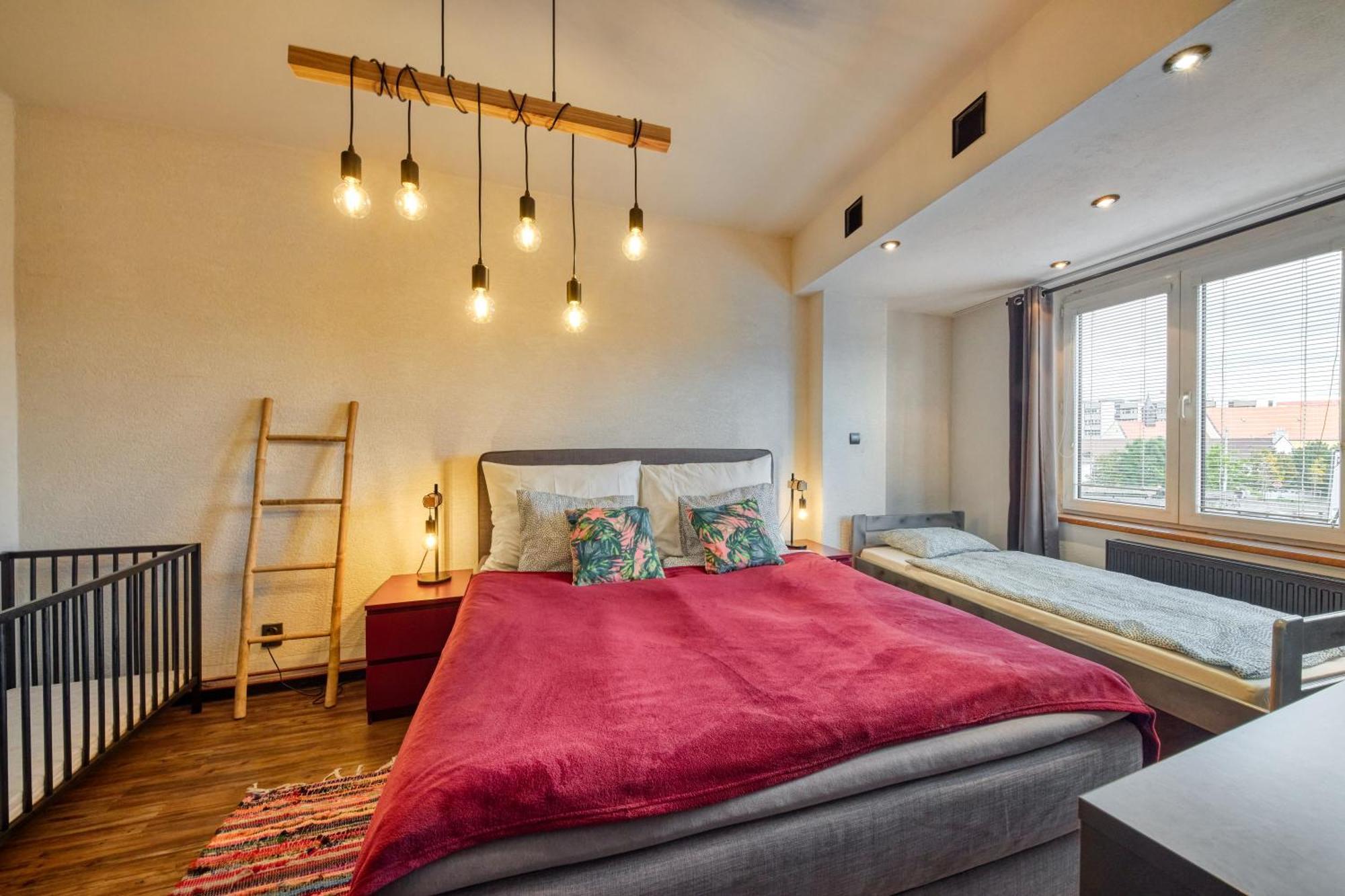 Mahalo Apartment บราติสลาวา ภายนอก รูปภาพ